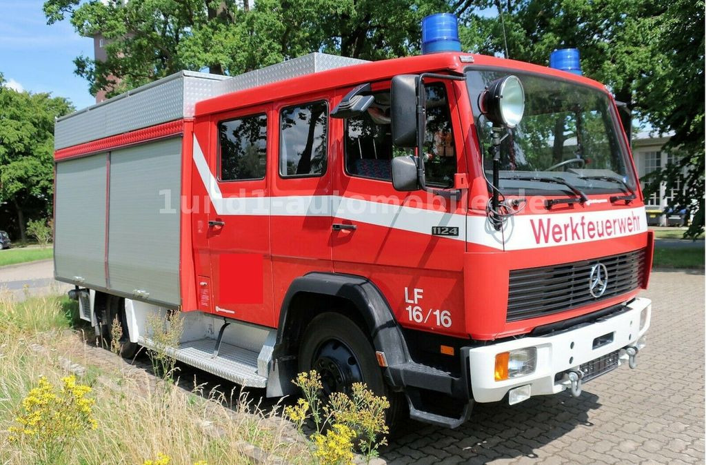 Mercedes-Benz 1124 F Feuerwehr LF 16/16 Pumpe Tank Haspel 1124 F Feuerwehr LF 16/16 Pumpe Tank Haspel - Пожарна кола: снимка 2 Mercedes-Benz 1124 F Feuerwehr LF 16/16 Pumpe Tank Haspel 1124 F Feuerwehr LF 16/16 Pumpe Tank Haspel - Пожарна кола: снимка 2