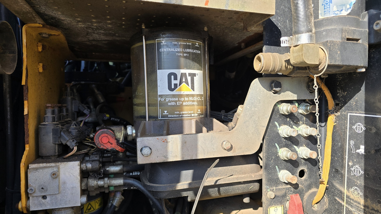 Колесен багер CATERPILLAR M313D: снимка 16