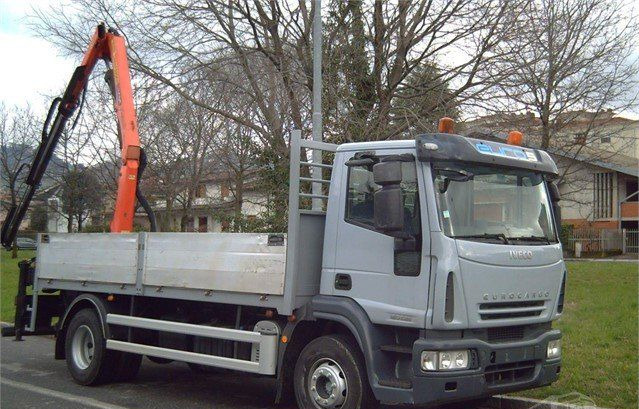 Iveco EUROCARGOeurocargo 160e25 - Бордови камион, Камион с кран: снимка 3 Iveco EUROCARGOeurocargo 160e25 - Бордови камион, Камион с кран: снимка 3
