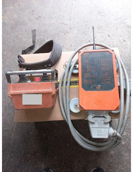 Liebherr HBC radio control 112/132/140/180EC-H - Кулокран: снимка 2 Liebherr HBC radio control 112/132/140/180EC-H - Кулокран: снимка 2