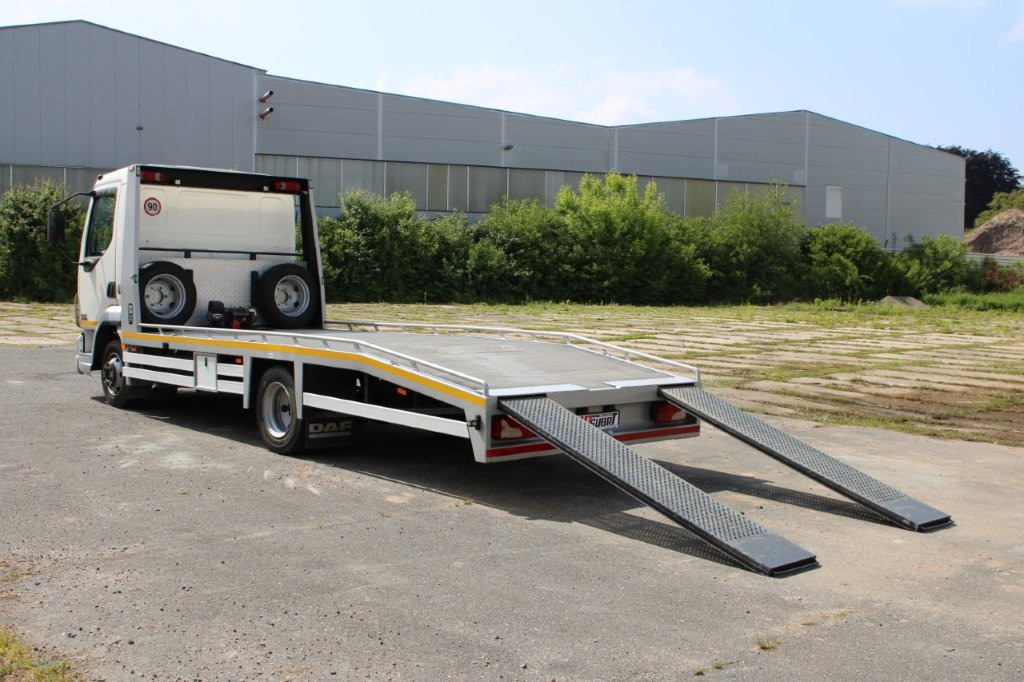 DAF FA LF 45.130 ODTAHOVÉ VOZIDLO - Камион пътна помощ: снимка 5 DAF FA LF 45.130 ODTAHOVÉ VOZIDLO - Камион пътна помощ: снимка 5