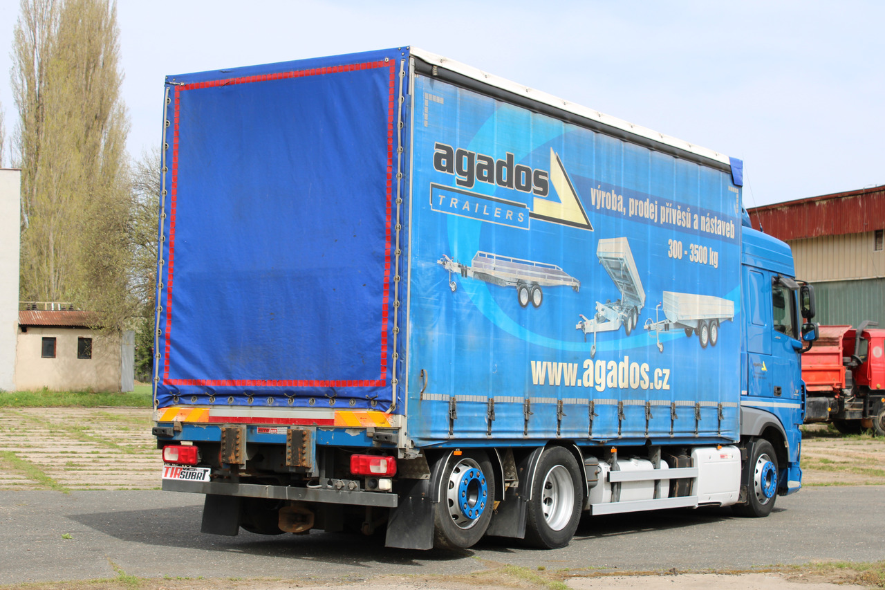DAF XF 460 FAR - Камион с брезент: снимка 4 DAF XF 460 FAR - Камион с брезент: снимка 4