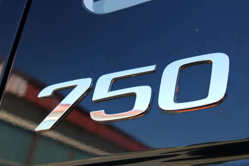 Volvo FH16 750 EURO 6, RETARDER, HYDRAULIKA - Влекач: снимка 4 Volvo FH16 750 EURO 6, RETARDER, HYDRAULIKA - Влекач: снимка 4