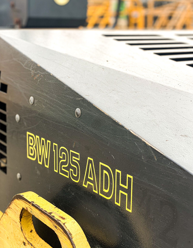 BOMAG BW 125 ADH - Мини валяк: снимка 3 BOMAG BW 125 ADH - Мини валяк: снимка 3