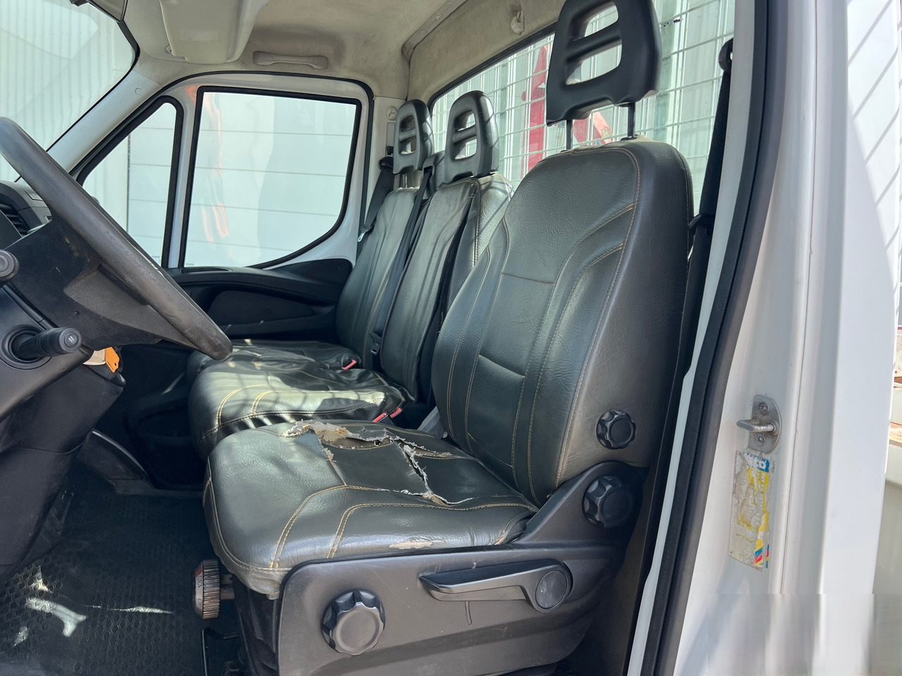 IVECO DAILY 35-130 - Бус самосвал: снимка 4 IVECO DAILY 35-130 - Бус самосвал: снимка 4