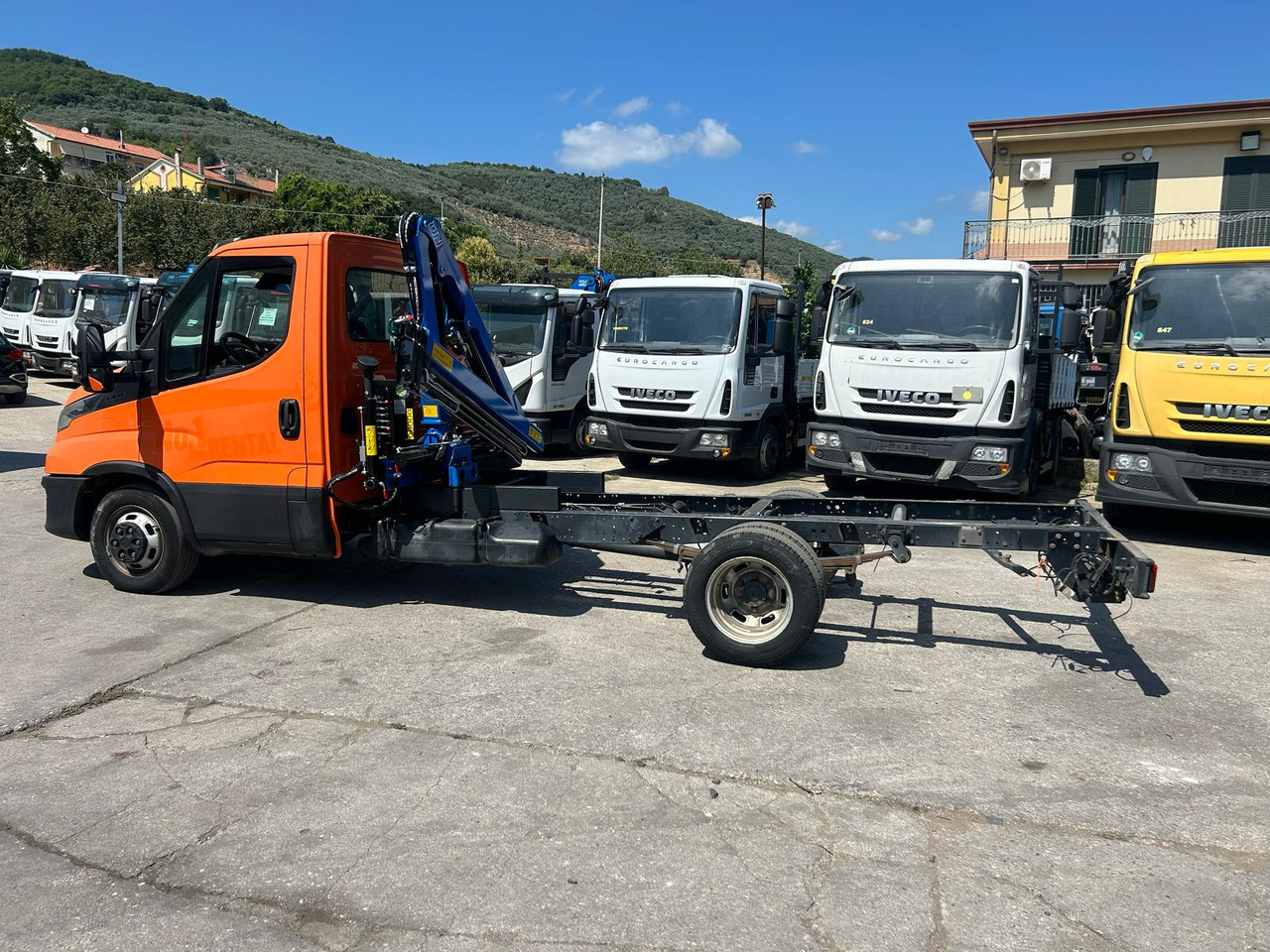Камион с кран IVECO DAILY 35-140: снимка 19