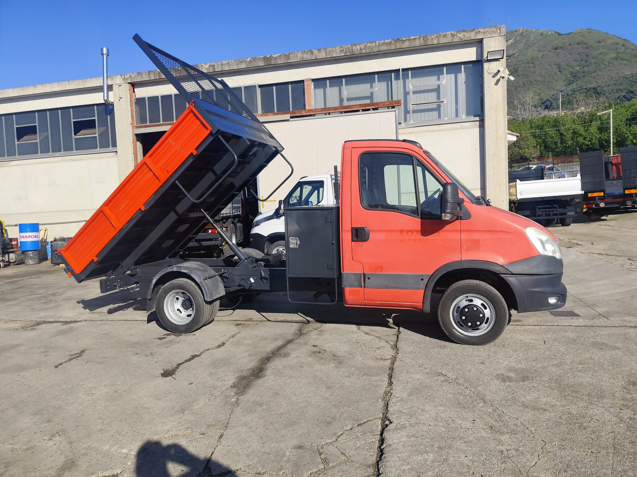 IVECO DAILY 35C13 - Бус самосвал: снимка 5 IVECO DAILY 35C13 - Бус самосвал: снимка 5