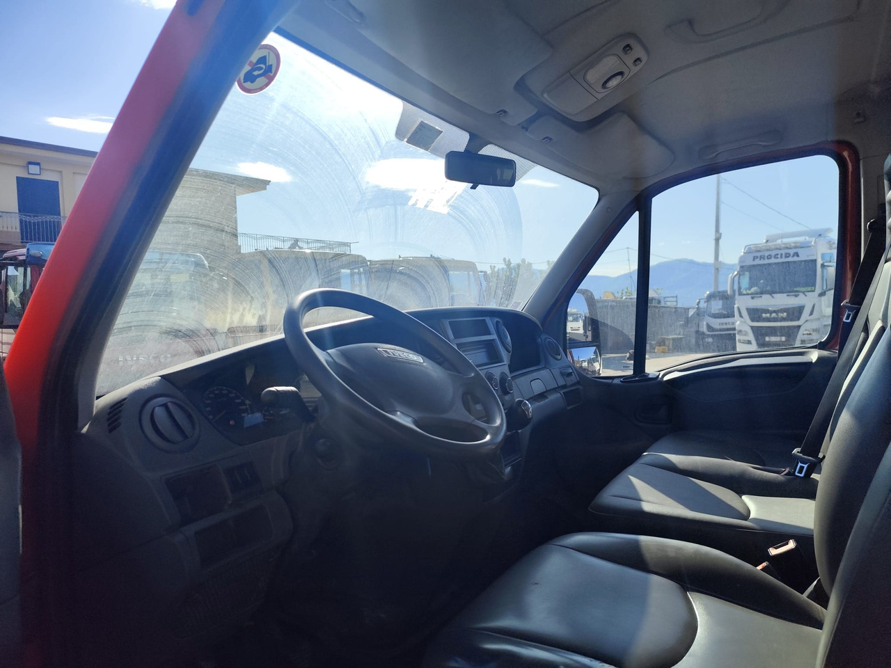 Бус самосвал IVECO DAILY 35C13: снимка 9