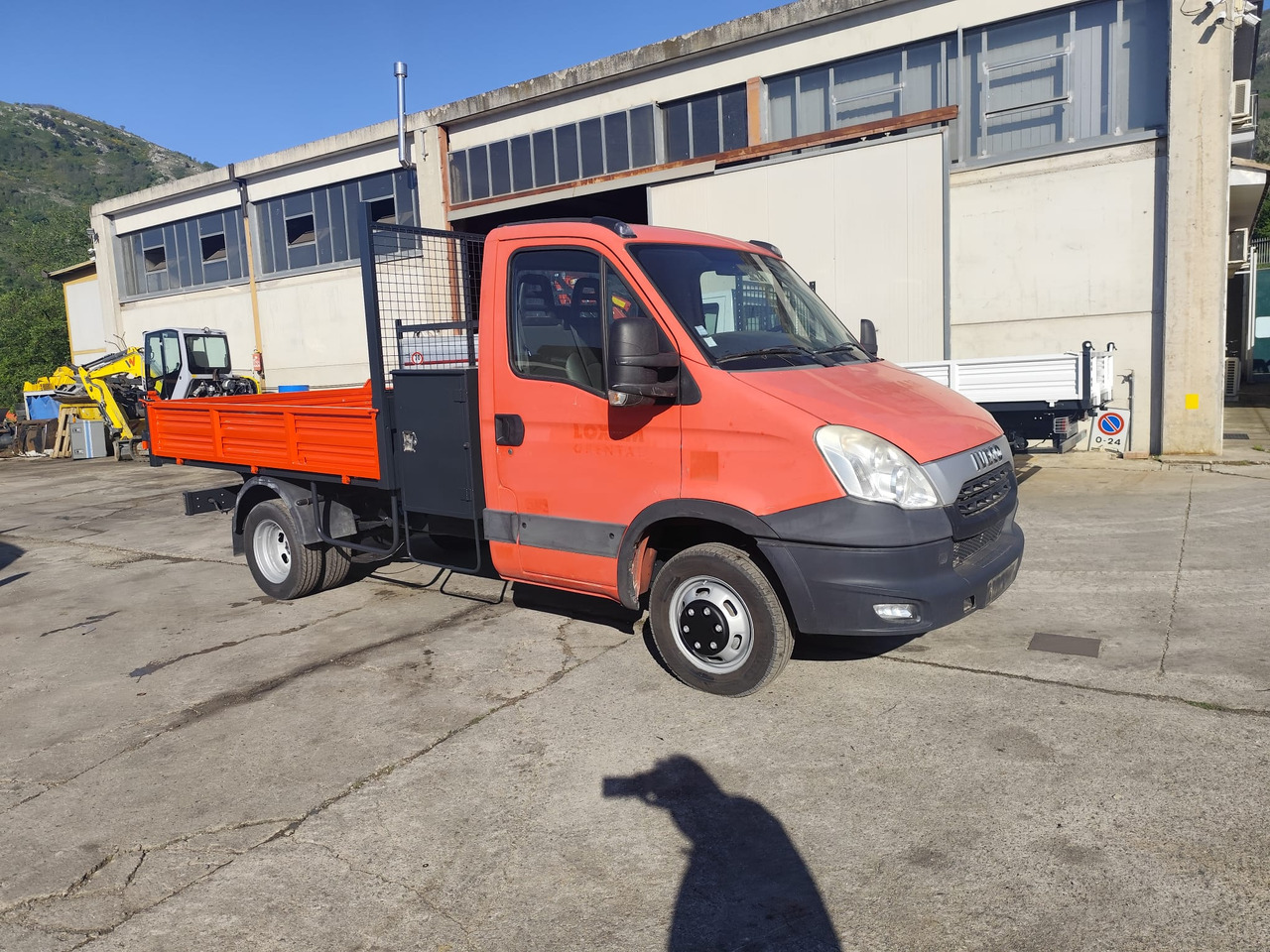 Бус самосвал IVECO DAILY 35C13: снимка 20