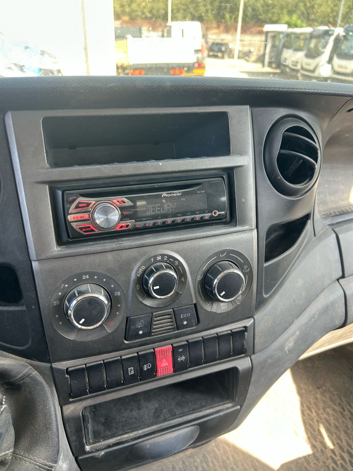 IVECO DAILY 35C13 - Бус самосвал: снимка 4 IVECO DAILY 35C13 - Бус самосвал: снимка 4