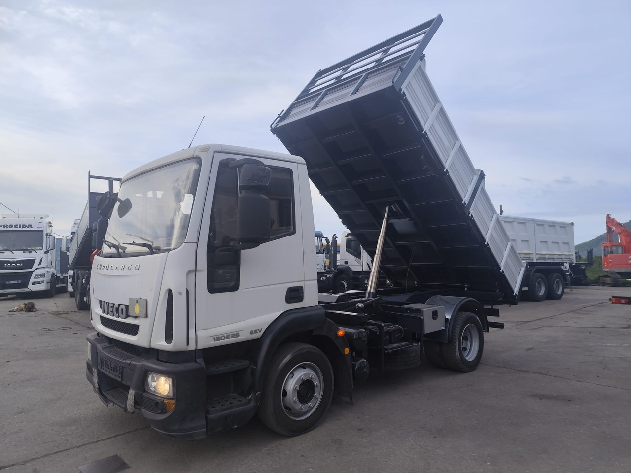 IVECO EUROCARGO 120E25 - Самосвал камион: снимка 1 IVECO EUROCARGO 120E25 - Самосвал камион: снимка 1
