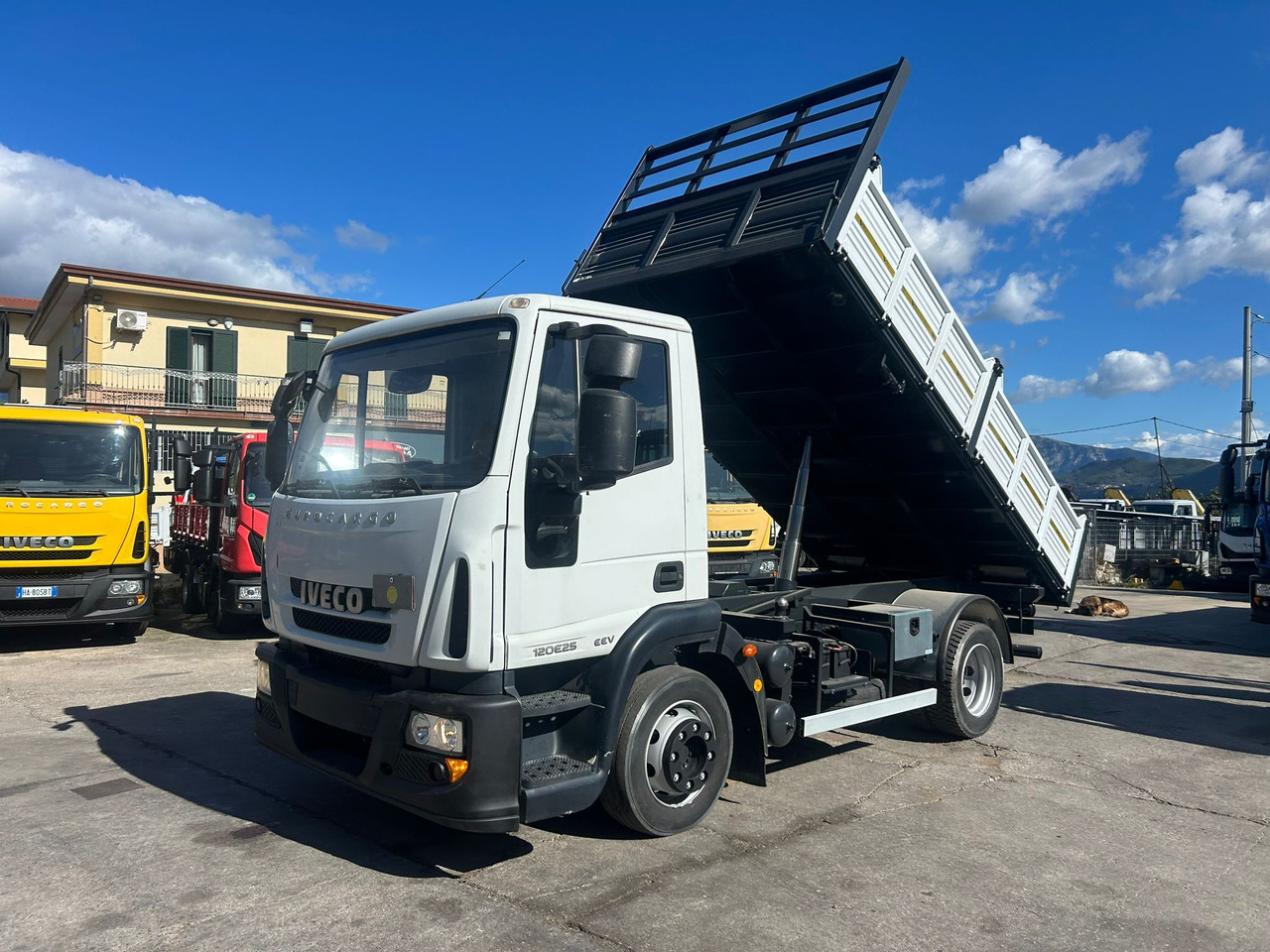IVECO EUROCARGO 120E25 - Самосвал камион: снимка 1 IVECO EUROCARGO 120E25 - Самосвал камион: снимка 1