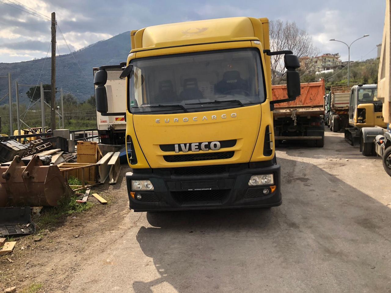 IVECO EUROCARGO 120E28P - Шаси кабина: снимка 2 IVECO EUROCARGO 120E28P - Шаси кабина: снимка 2