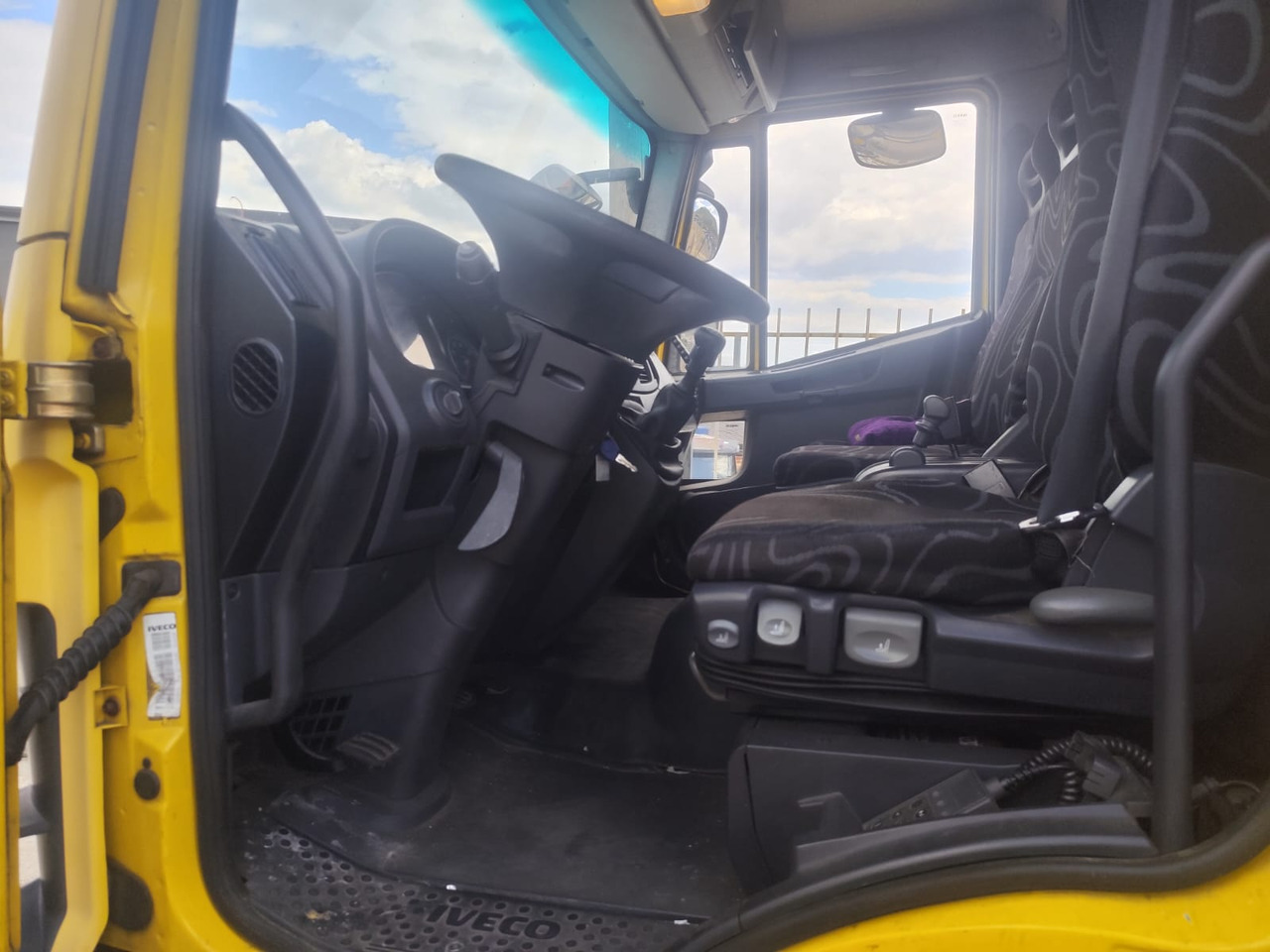 IVECO EUROCARGO 120E28P - Шаси кабина: снимка 4 IVECO EUROCARGO 120E28P - Шаси кабина: снимка 4