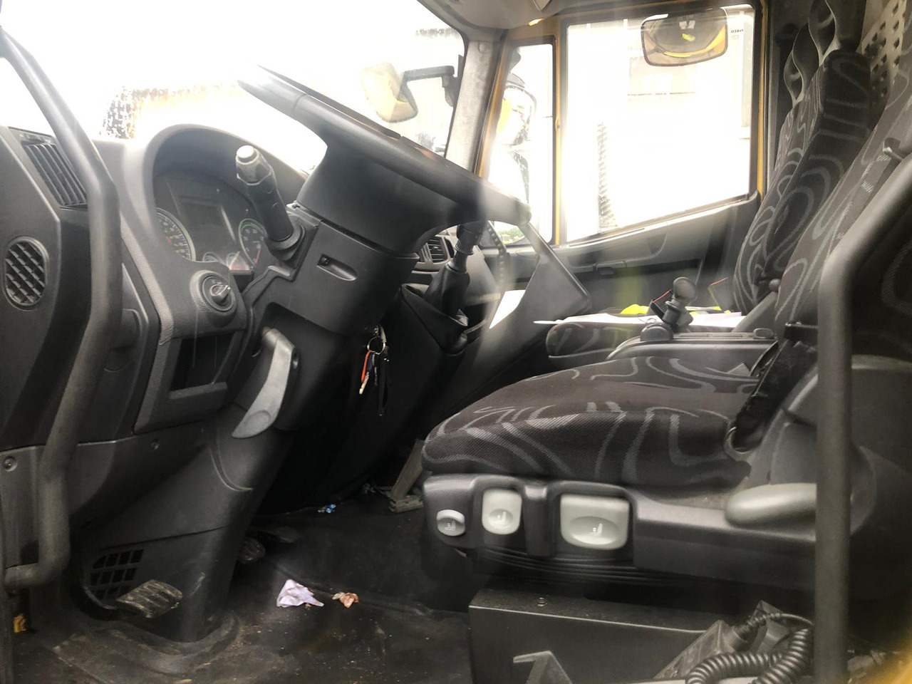 IVECO EUROCARGO 120E28P - Шаси кабина: снимка 3 IVECO EUROCARGO 120E28P - Шаси кабина: снимка 3