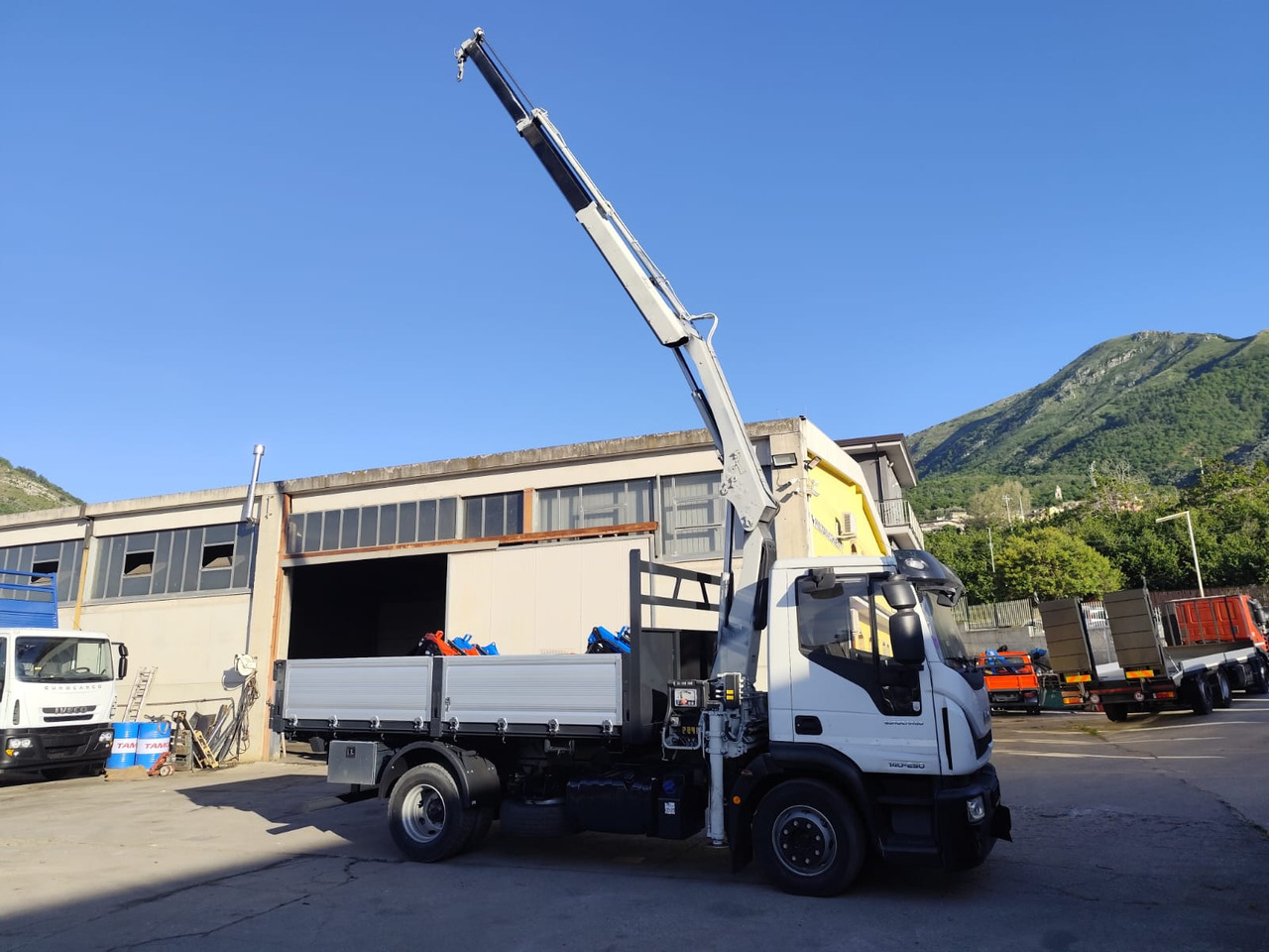 Лизинг на IVECO EUROCARGO 140-250 IVECO EUROCARGO 140-250: снимка 40 Лизинг на IVECO EUROCARGO 140-250 IVECO EUROCARGO 140-250: снимка 40