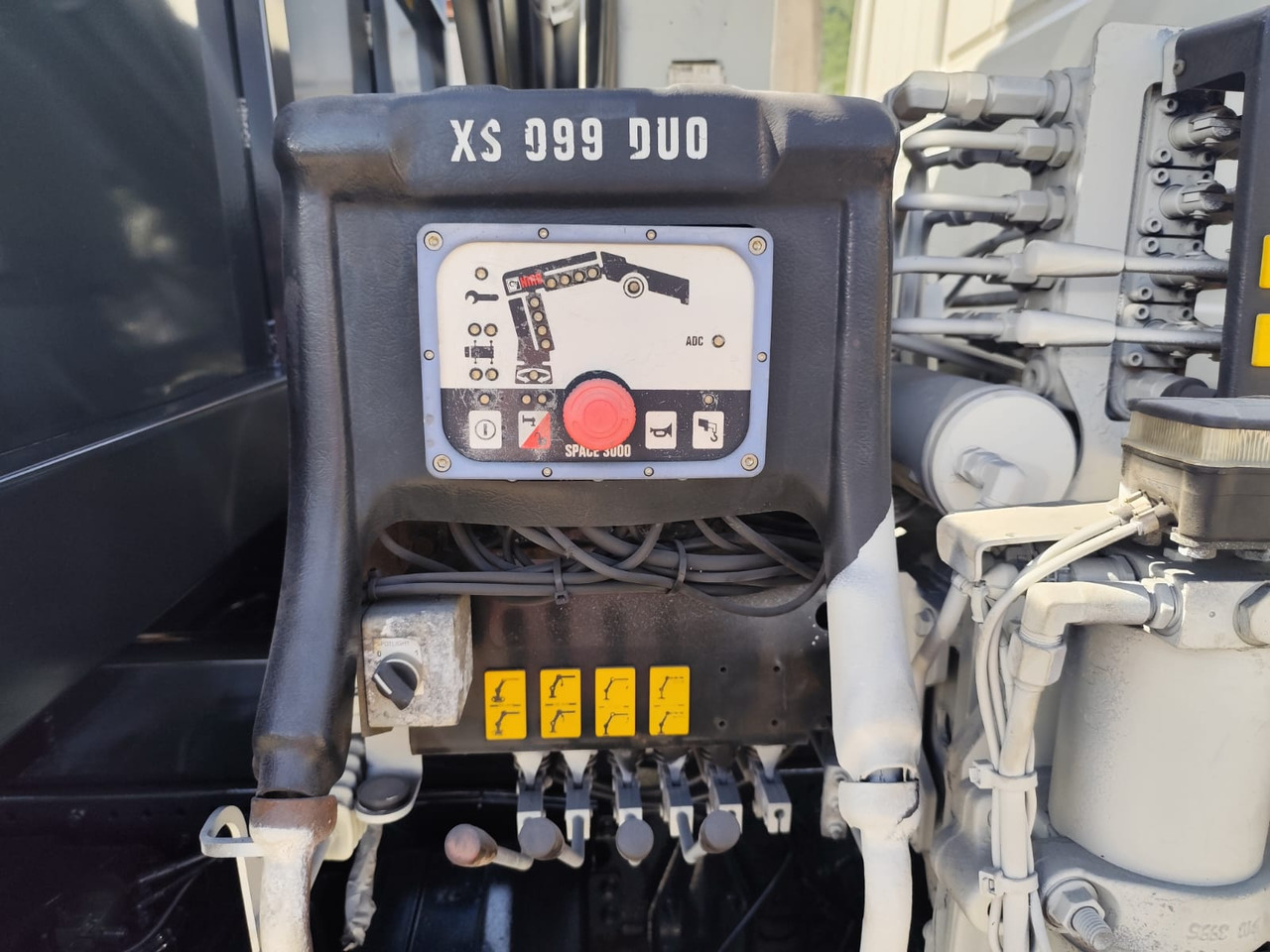 IVECO EUROCARGO 140-250 - Самосвал камион, Камион с кран: снимка 2 IVECO EUROCARGO 140-250 - Самосвал камион, Камион с кран: снимка 2