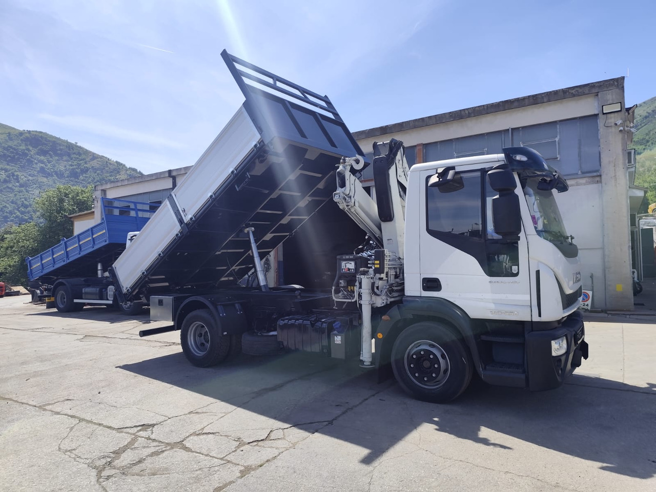 Лизинг на IVECO EUROCARGO 140-250 IVECO EUROCARGO 140-250: снимка 30 Лизинг на IVECO EUROCARGO 140-250 IVECO EUROCARGO 140-250: снимка 30