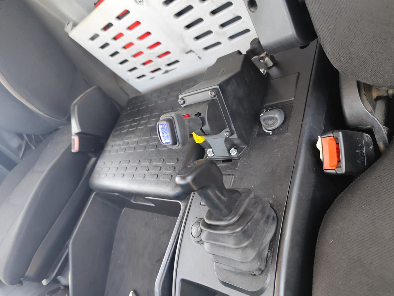 Лизинг на IVECO EUROCARGO 140-250 IVECO EUROCARGO 140-250: снимка 10 Лизинг на IVECO EUROCARGO 140-250 IVECO EUROCARGO 140-250: снимка 10