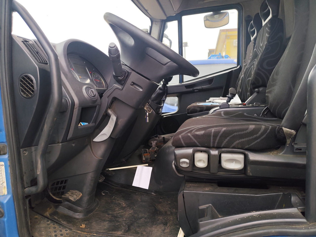 IVECO EUROCARGO 140E25 - Шаси кабина: снимка 3 IVECO EUROCARGO 140E25 - Шаси кабина: снимка 3