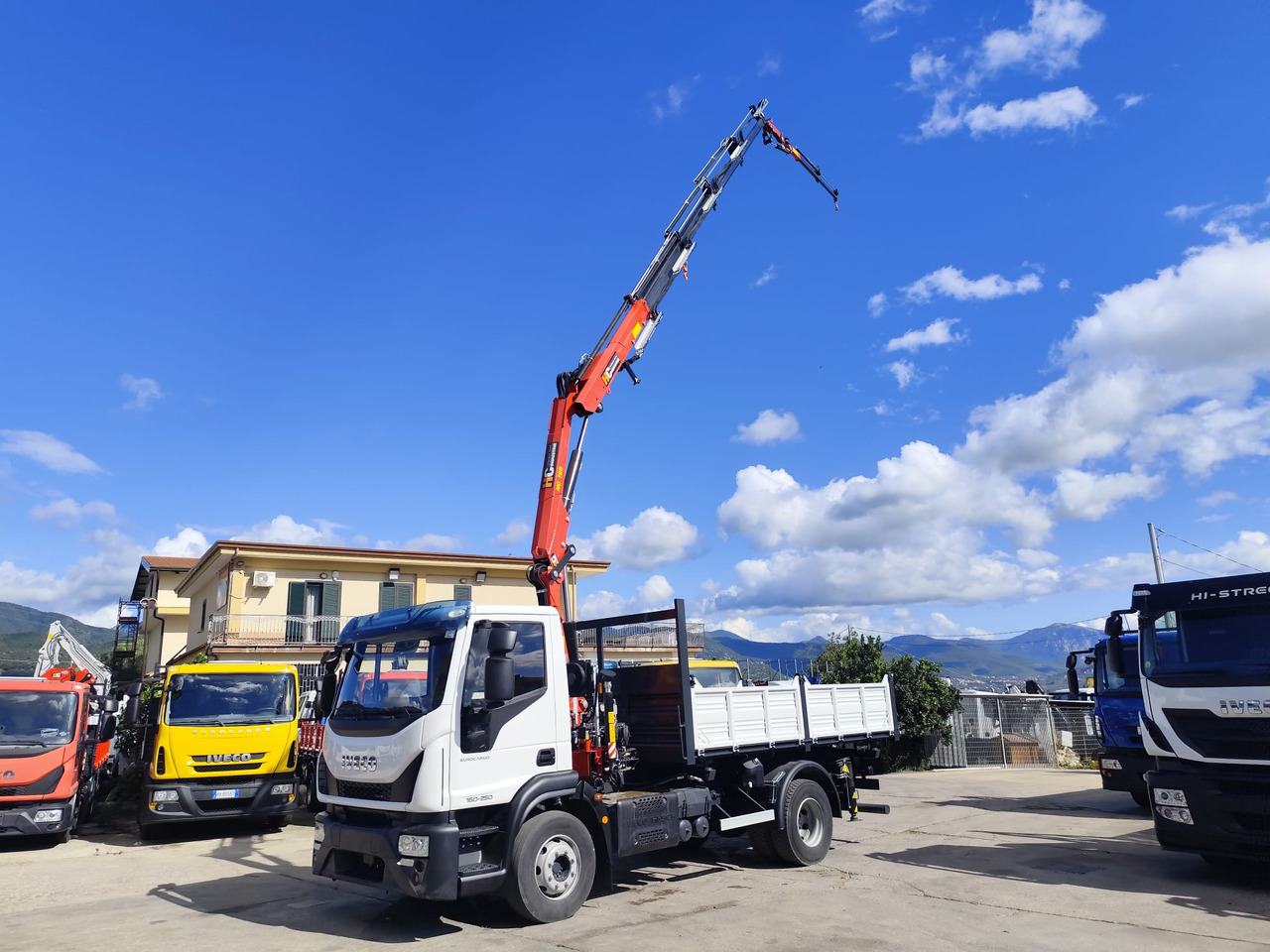 IVECO EUROCARGO 160-250 - Камион с кран, Самосвал камион: снимка 5 IVECO EUROCARGO 160-250 - Камион с кран, Самосвал камион: снимка 5