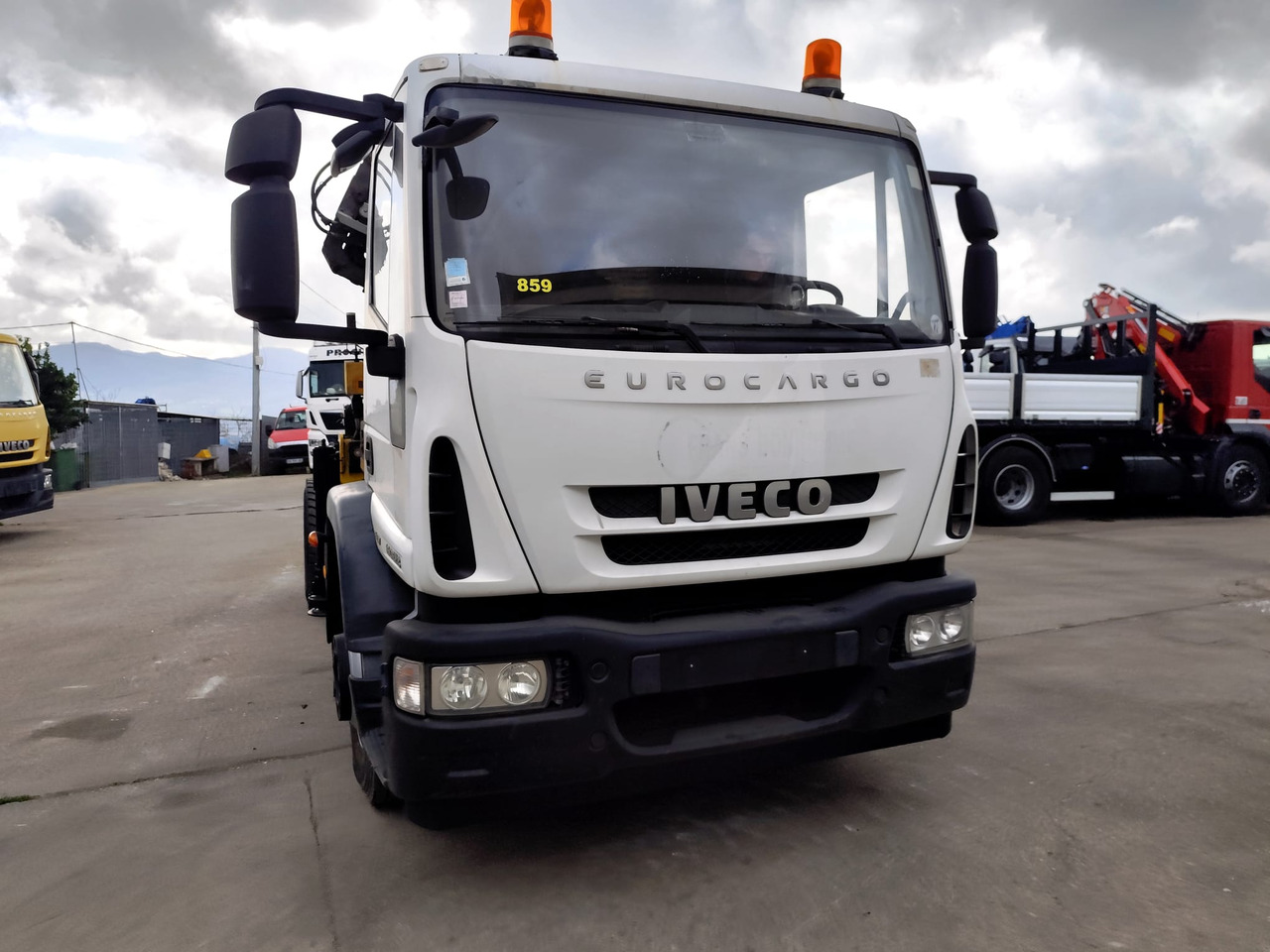 Камион с кран IVECO EUROCARGO 160E28: снимка 30