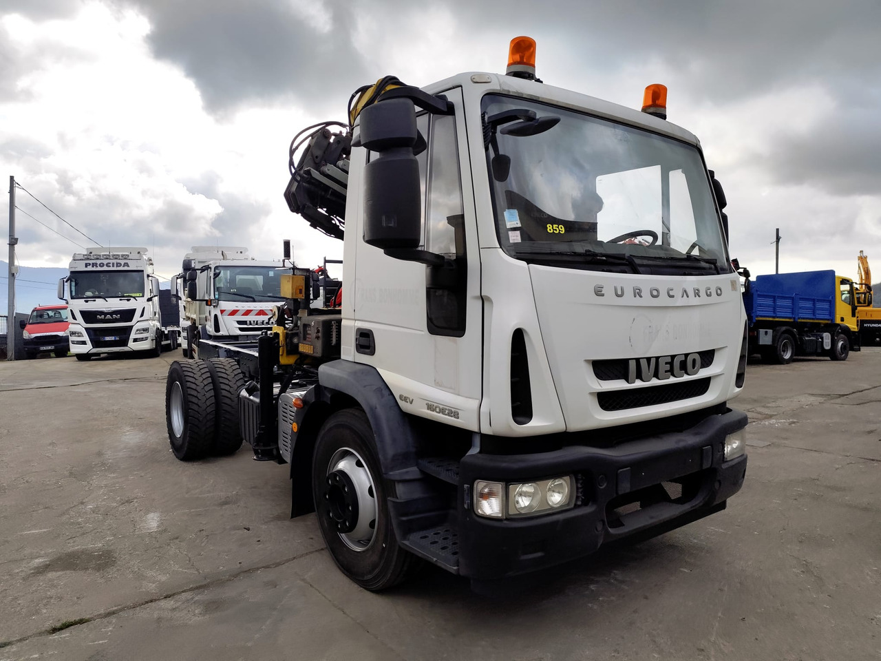 Камион с кран IVECO EUROCARGO 160E28: снимка 29