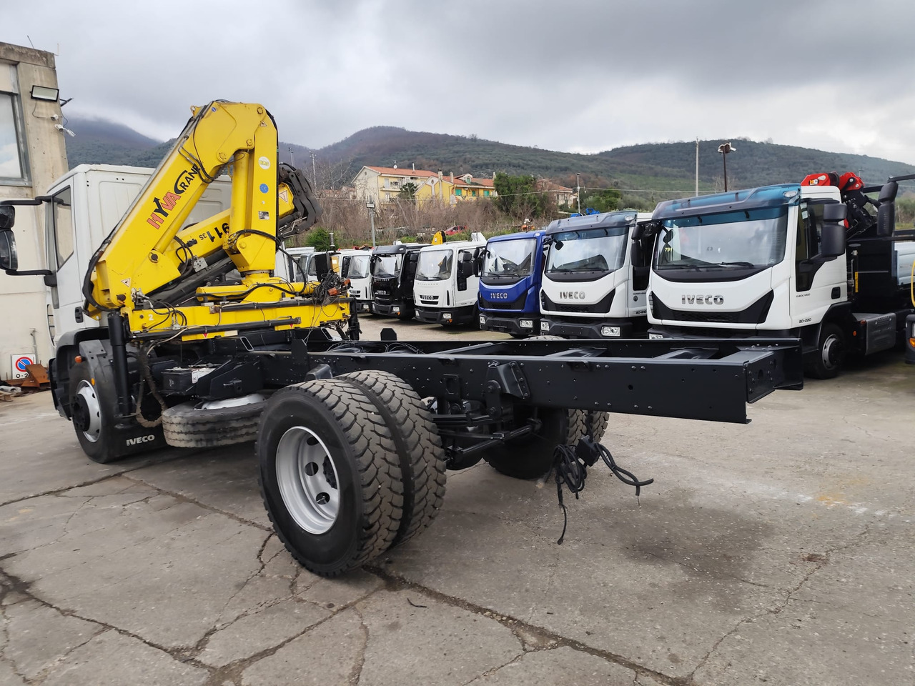 Камион с кран IVECO EUROCARGO 160E28: снимка 16