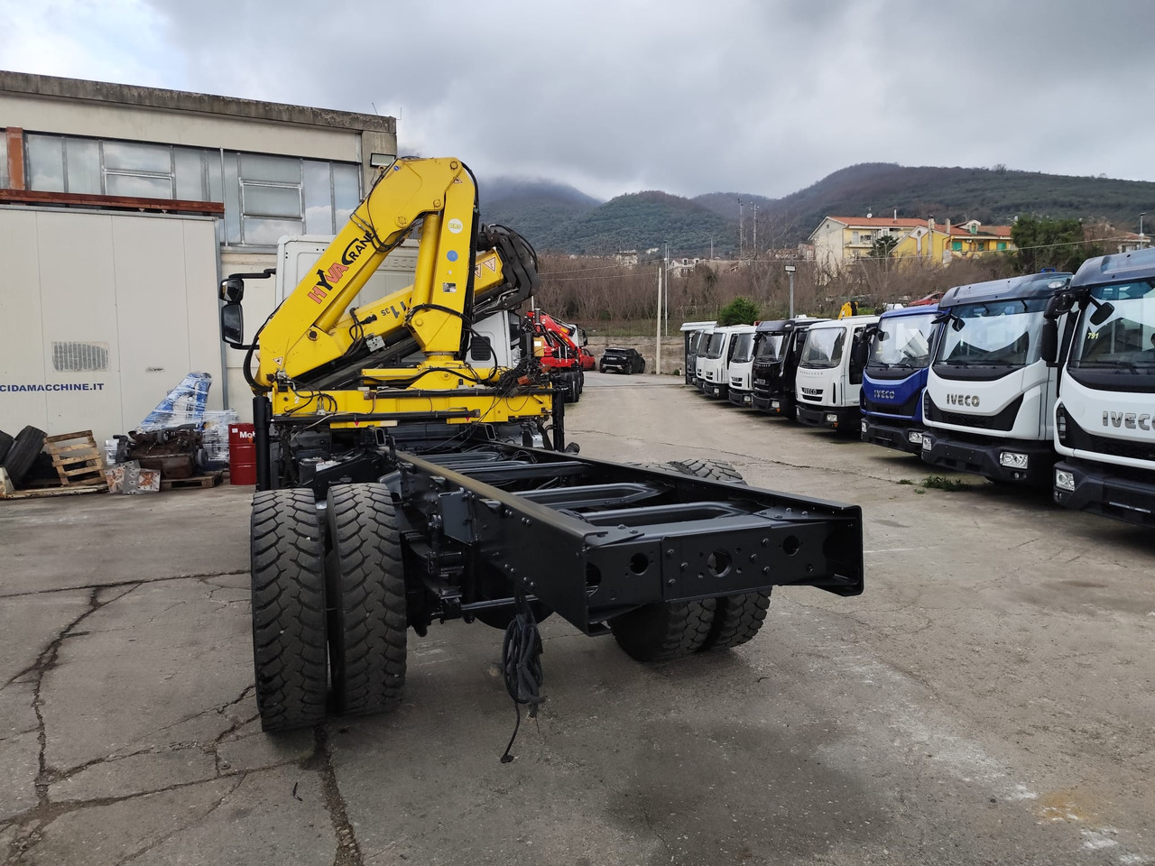 Камион с кран IVECO EUROCARGO 160E28: снимка 18