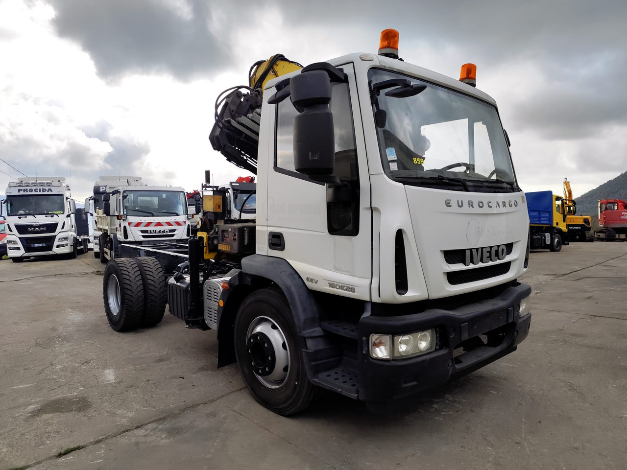 Камион с кран IVECO EUROCARGO 160E28: снимка 28