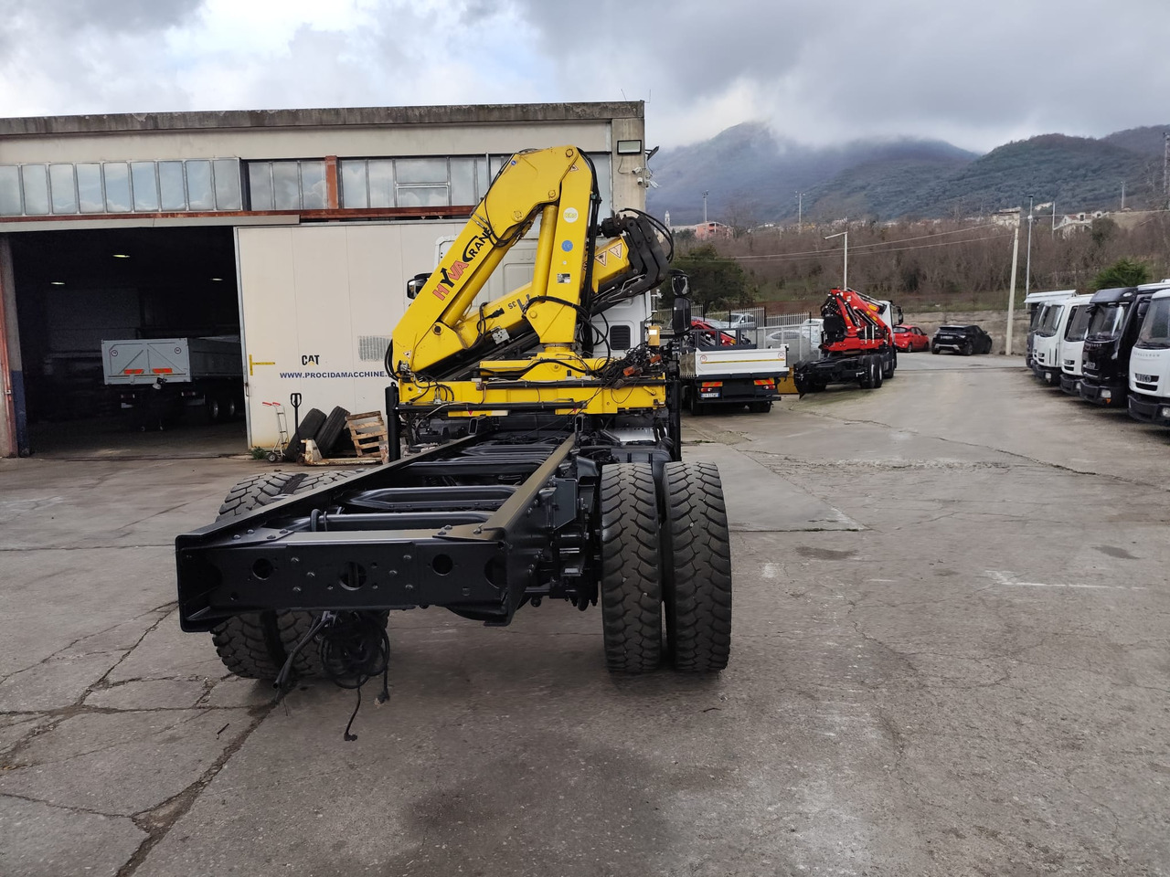 Камион с кран IVECO EUROCARGO 160E28: снимка 21
