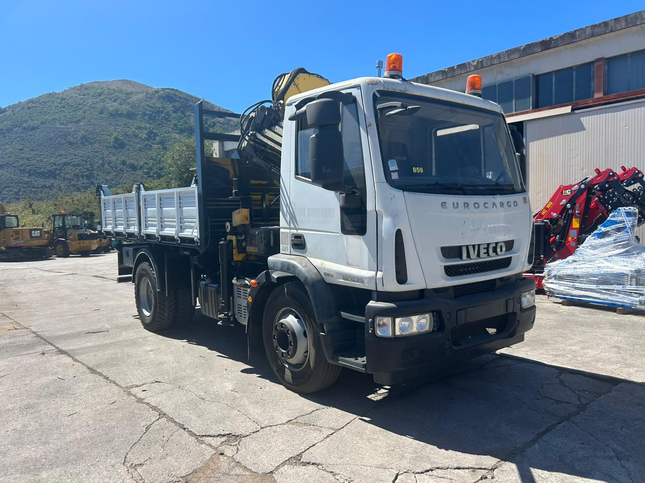 Камион с кран IVECO EUROCARGO 160E28: снимка 24