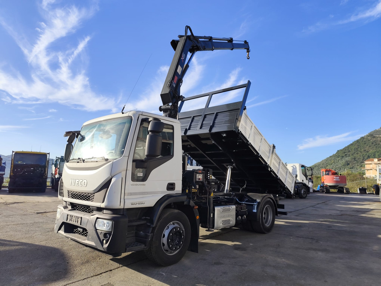 IVECO EUROCARGO 180-250 - Камион с кран, Камион с кран: снимка 1 IVECO EUROCARGO 180-250 - Камион с кран, Камион с кран: снимка 1