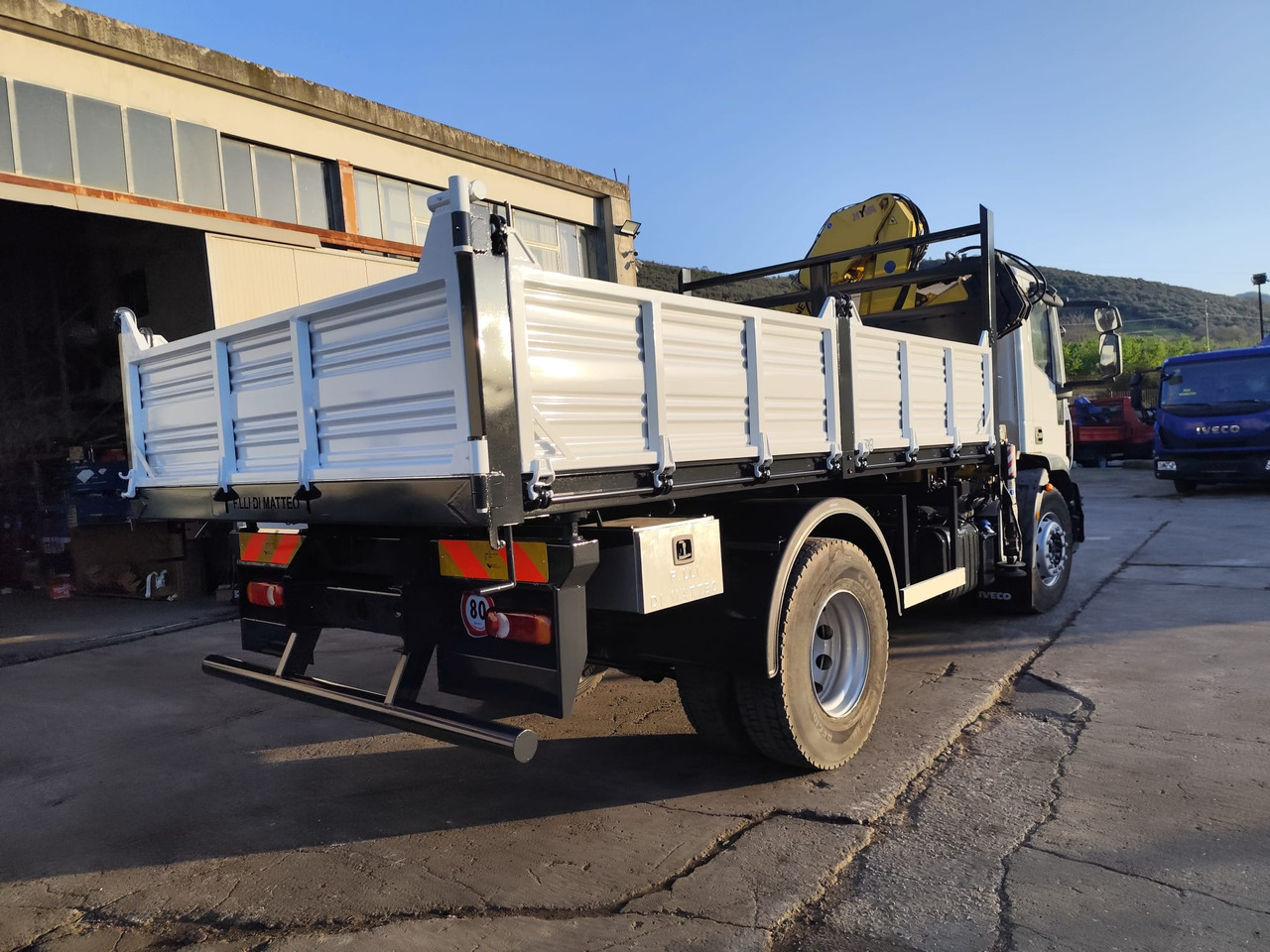 IVECO EUROCARGO 180E25 - Камион с кран: снимка 5 IVECO EUROCARGO 180E25 - Камион с кран: снимка 5