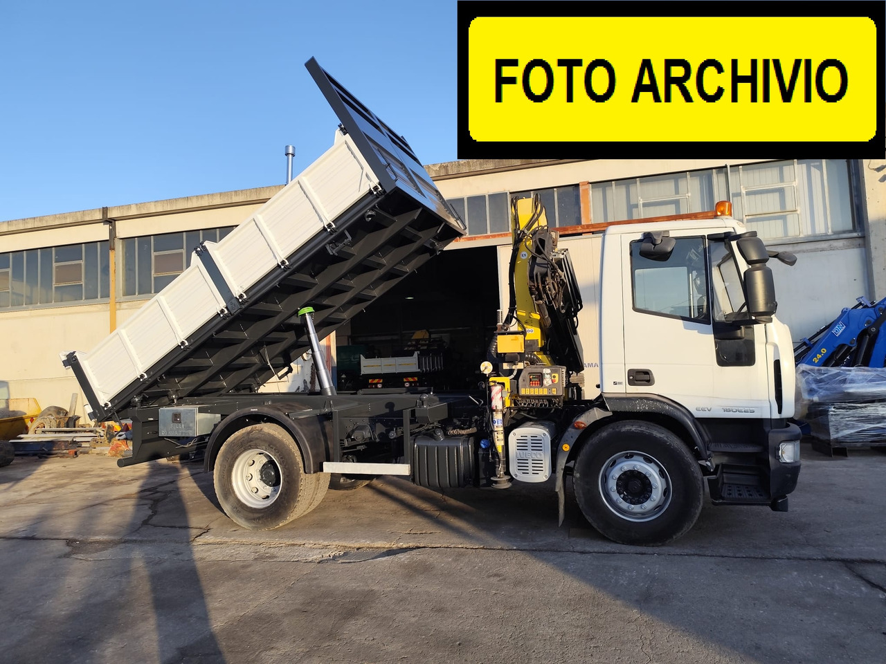 IVECO EUROCARGO 180E30 - Самосвал камион, Камион с кран: снимка 4 IVECO EUROCARGO 180E30 - Самосвал камион, Камион с кран: снимка 4