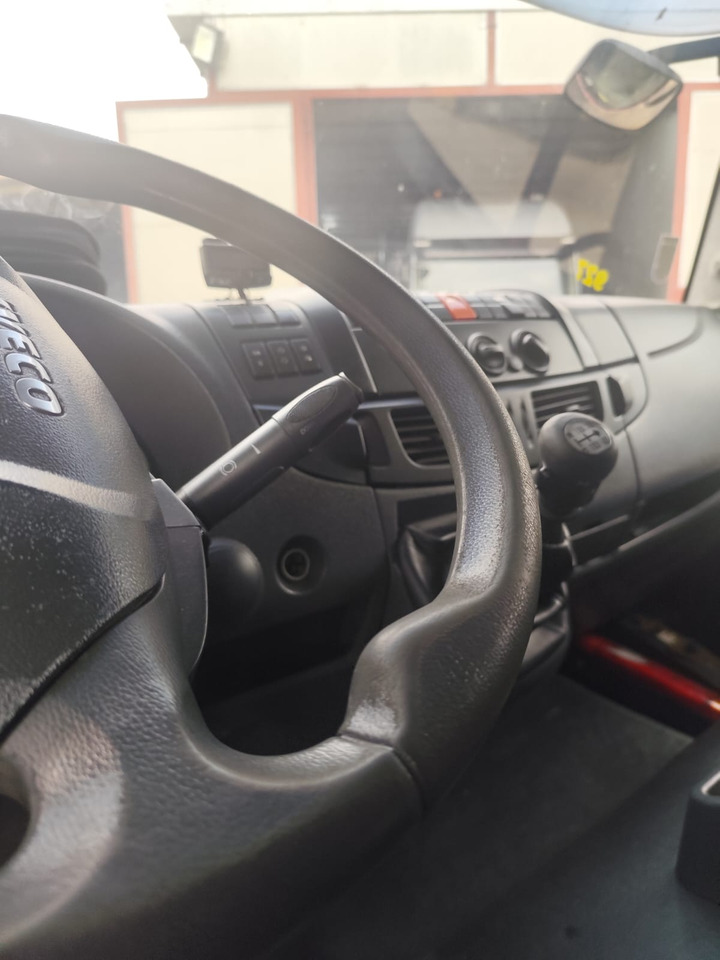 IVECO EUROCARGO 180E30 - Бордови камион: снимка 5 IVECO EUROCARGO 180E30 - Бордови камион: снимка 5