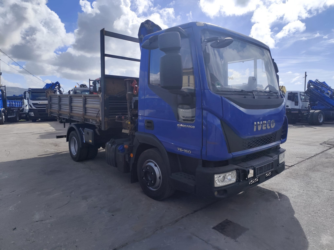 IVECO EUROCARGO 75-160 - Камион с кран: снимка 1 IVECO EUROCARGO 75-160 - Камион с кран: снимка 1