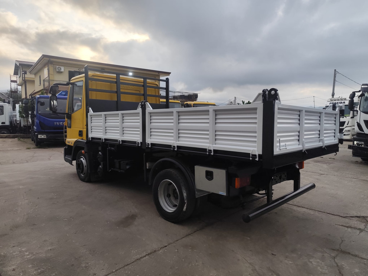 IVECO EUROCARGO 75E16P - Самосвал камион: снимка 5 IVECO EUROCARGO 75E16P - Самосвал камион: снимка 5