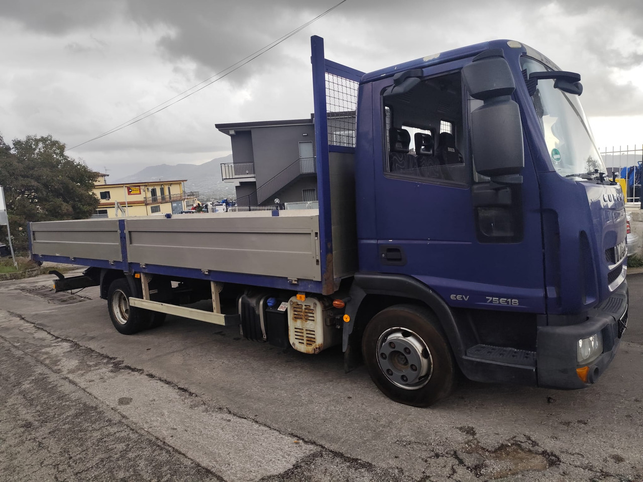 Бордови камион IVECO EUROCARGO 75E18: снимка 12