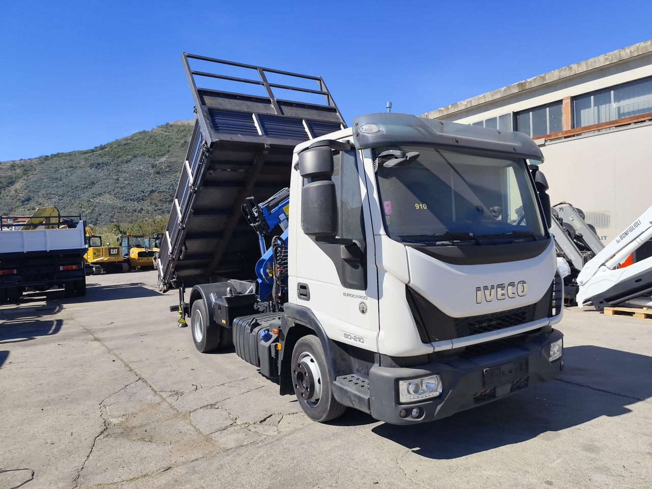 IVECO EUROCARGO 80-210 - Камион с кран: снимка 1 IVECO EUROCARGO 80-210 - Камион с кран: снимка 1