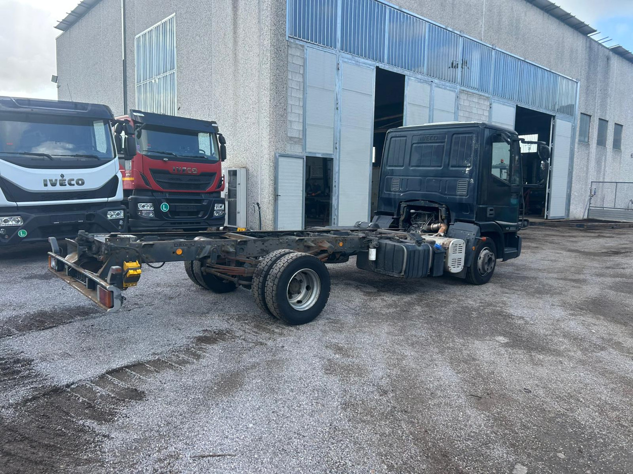 Бордови камион, Самосвал камион IVECO EUROCARGO 80E18: снимка 9 Бордови камион, Самосвал камион IVECO EUROCARGO 80E18: снимка 9