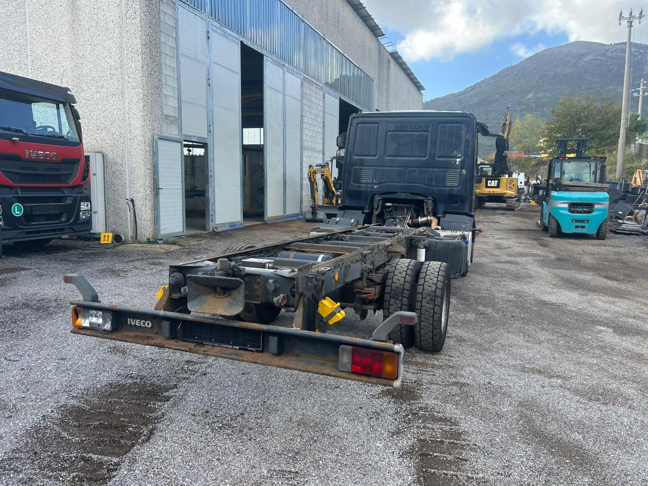 Бордови камион, Самосвал камион IVECO EUROCARGO 80E18: снимка 12 Бордови камион, Самосвал камион IVECO EUROCARGO 80E18: снимка 12