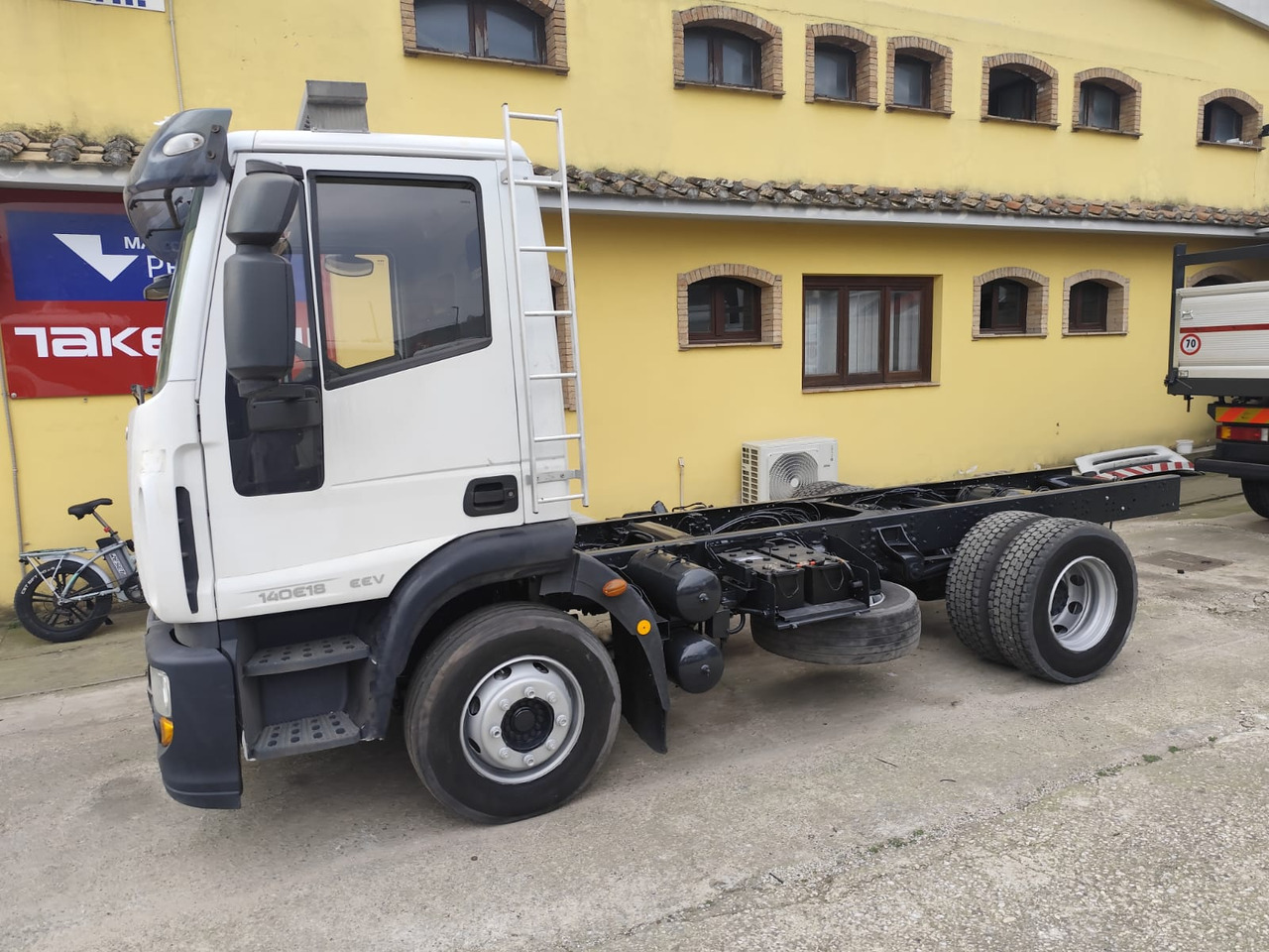 Самосвал камион IVECO EUROCARGO ML140E18: снимка 17