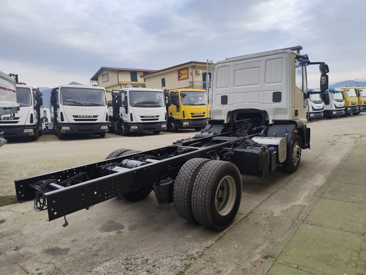 Самосвал камион IVECO EUROCARGO ML140E18: снимка 11