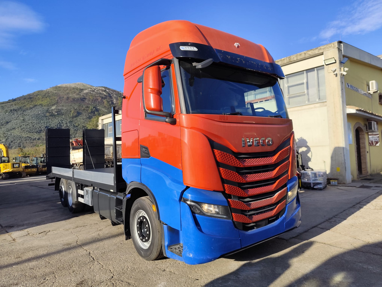 IVECO S-WAY AS260S48 Y - Бордови камион: снимка 1 IVECO S-WAY AS260S48 Y - Бордови камион: снимка 1