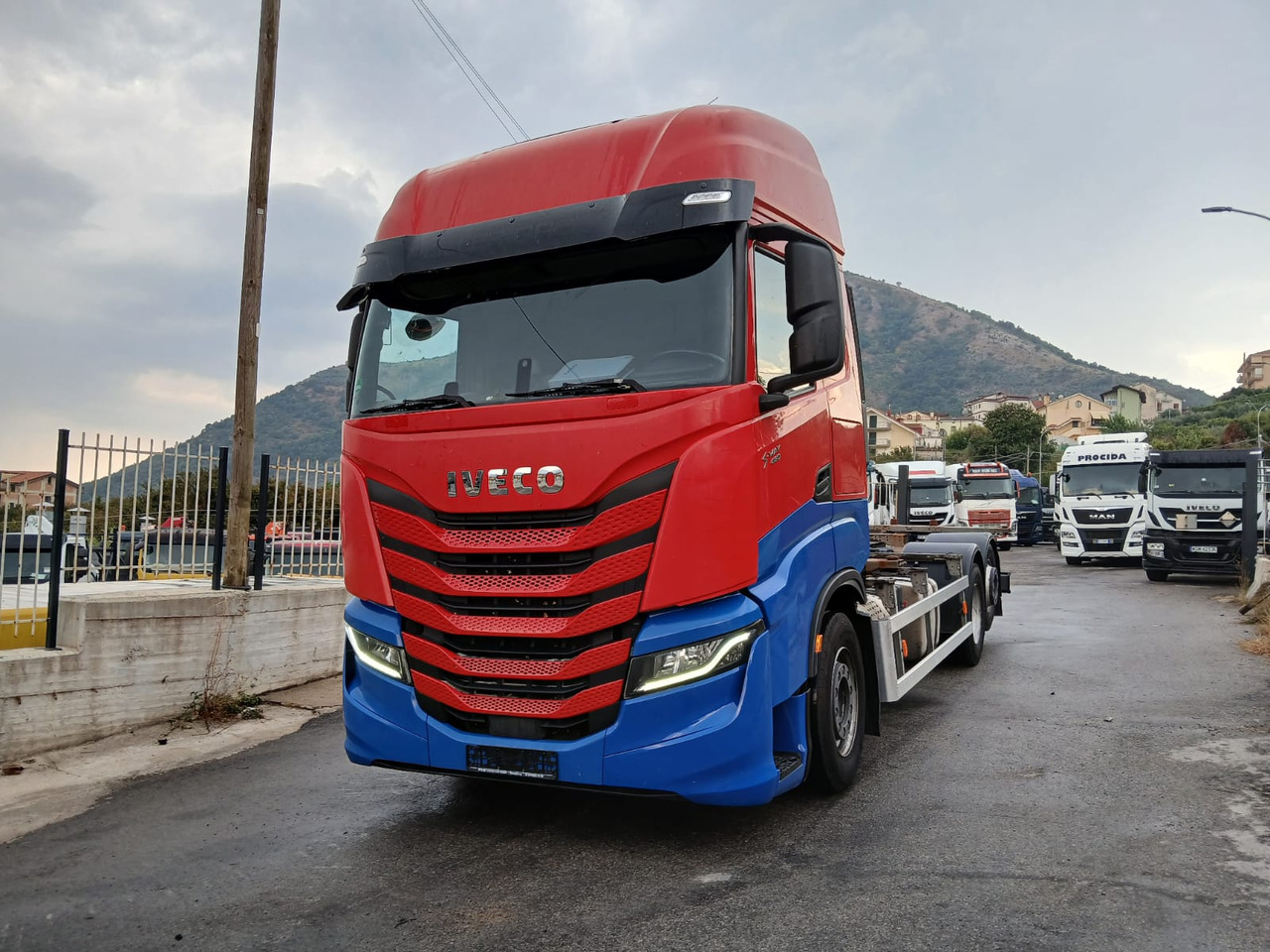 IVECO S-WAY AS260S48 Y - Шаси кабина: снимка 1 IVECO S-WAY AS260S48 Y - Шаси кабина: снимка 1