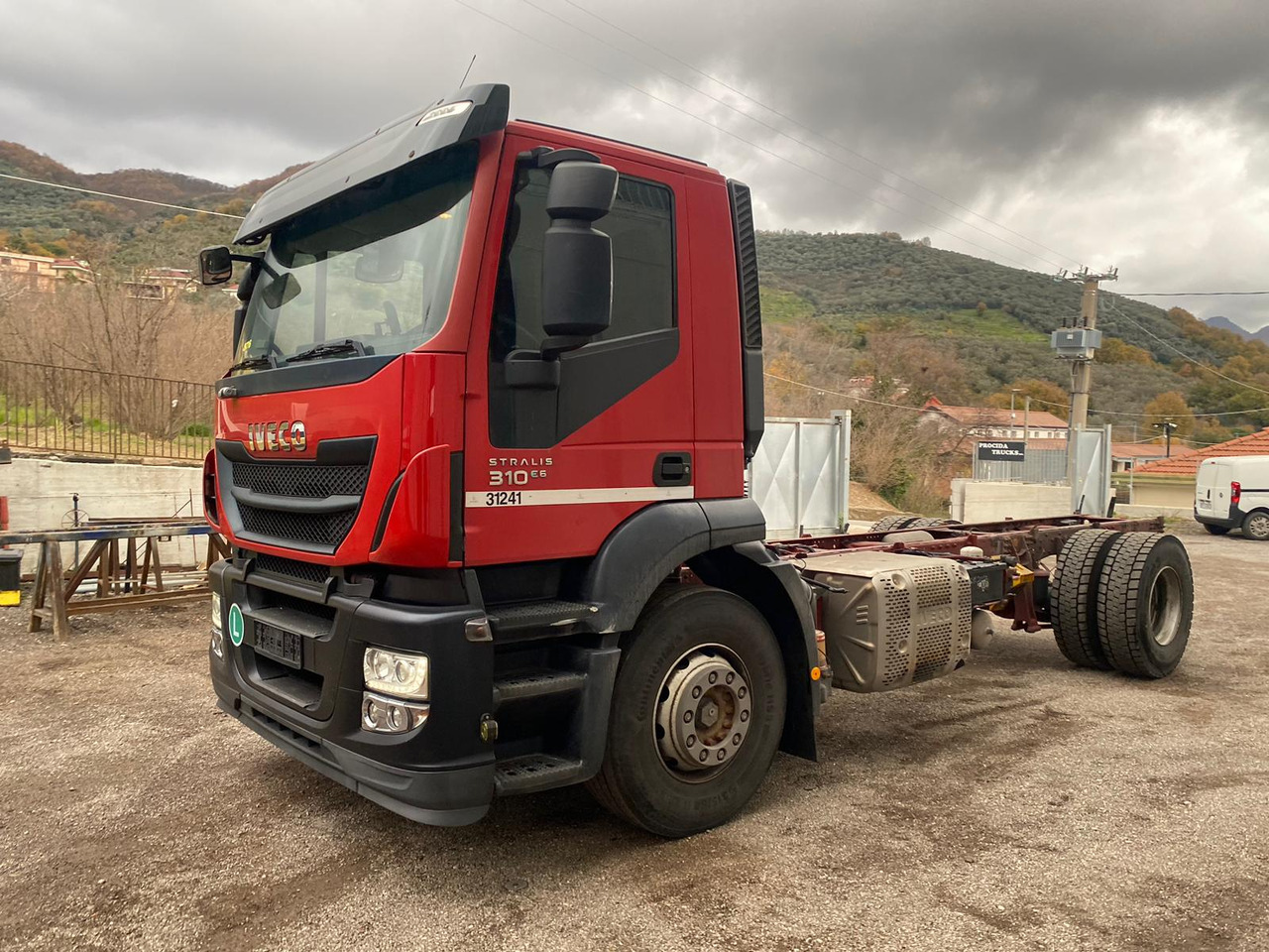 IVECO STRALIS 190S31 - Шаси кабина: снимка 1 IVECO STRALIS 190S31 - Шаси кабина: снимка 1