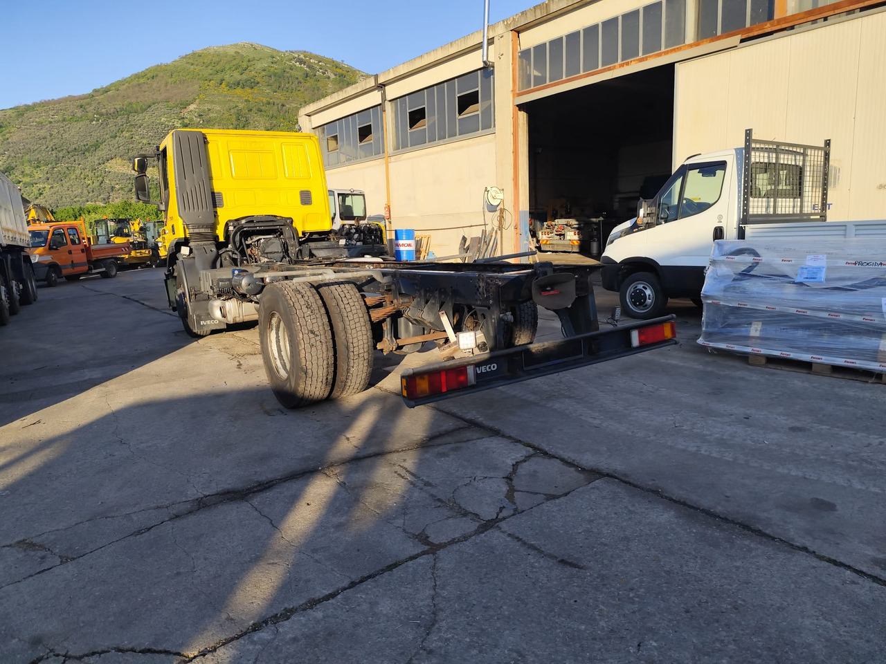IVECO STRALIS 190S36 - Шаси кабина: снимка 4 IVECO STRALIS 190S36 - Шаси кабина: снимка 4