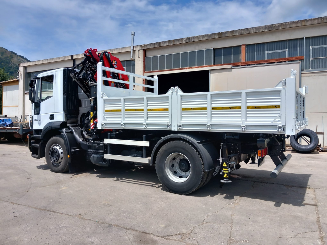 Камион с кран, Самосвал камион IVECO STRALIS AD 190S36: снимка 30 Камион с кран, Самосвал камион IVECO STRALIS AD 190S36: снимка 30