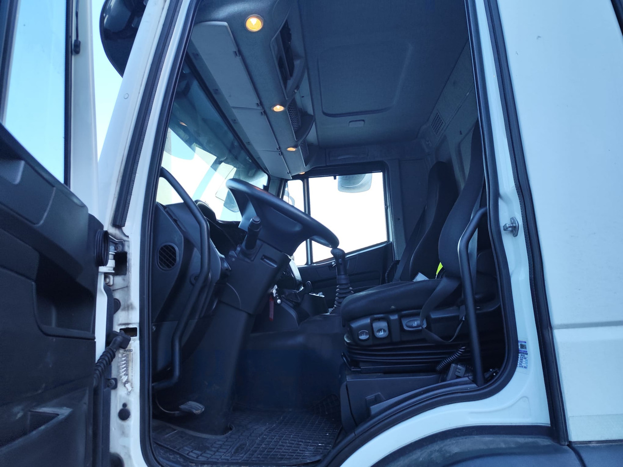 IVECO STRALIS AD 260S31 XP - Шаси кабина: снимка 5 IVECO STRALIS AD 260S31 XP - Шаси кабина: снимка 5